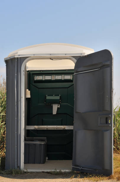Best Porta potty rental near me  in Flat Rock, MI